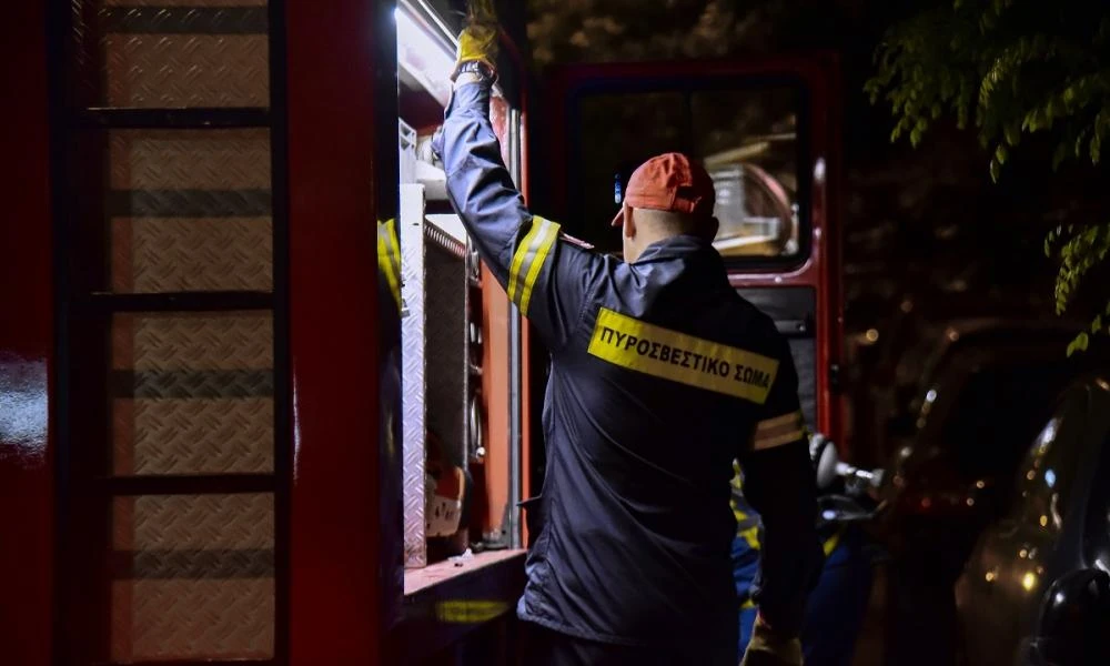 Αξιωματικός της Πυροσβεστικής φέρεται να βασάνιζε τη σύντροφό του